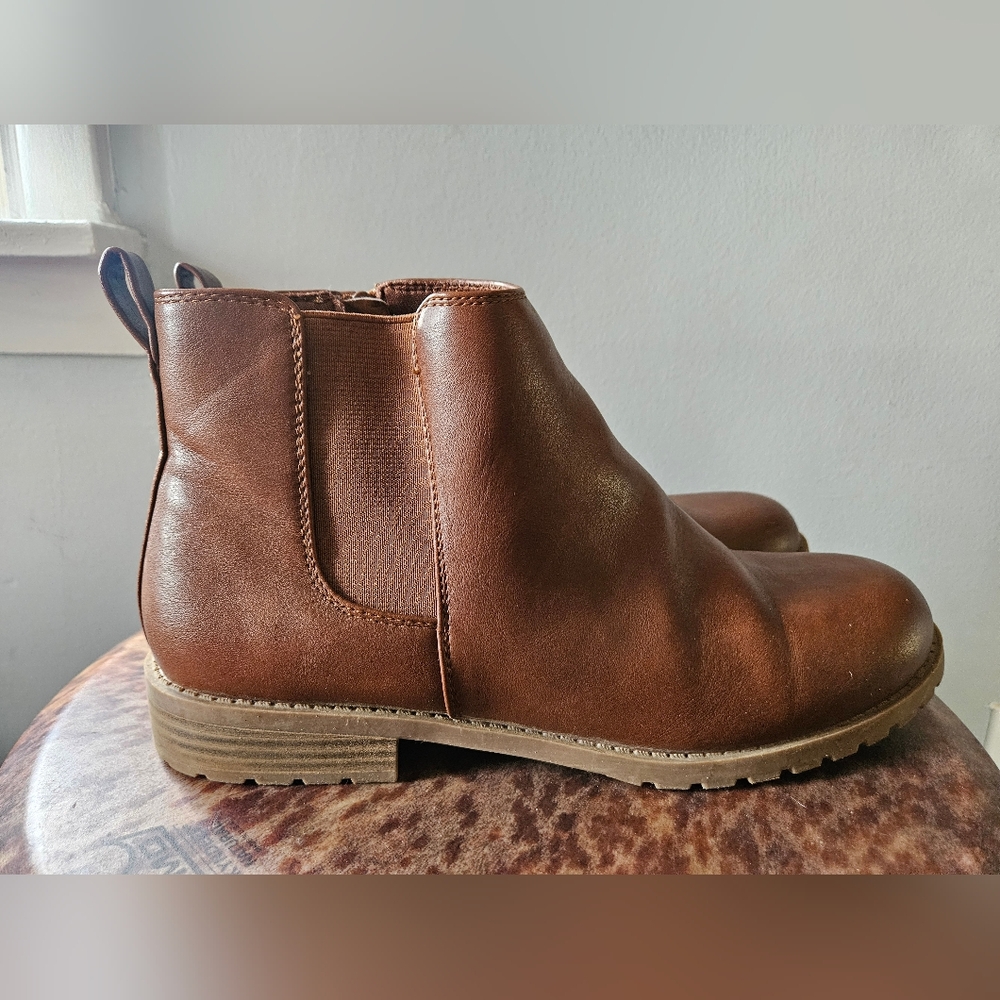 Sonoma Ankle Bootie Size 10 Cognac